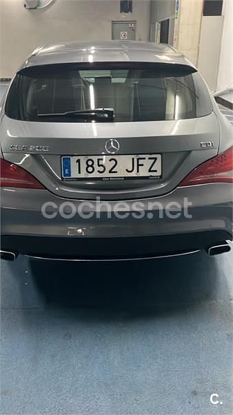 Usado Mercedes CLA200 Shooting Brake 136 CV (100 kW) 2015 Marrón Familiar