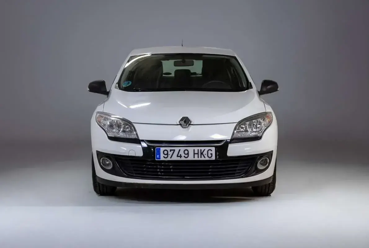 Usado Renault Mégane Authentique 110 CV (80 kW) 2012 Blanco Utilitario