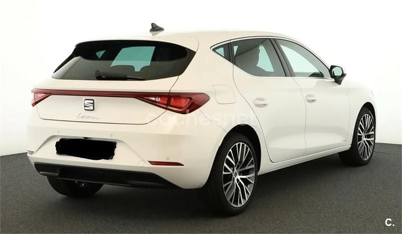 Usado Seat Leon XCELLENCE 150 CV (110 kW) 2020 Blanco Berlina