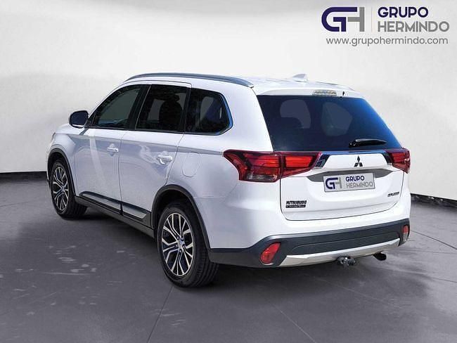 Usado Mitsubishi Outlander Motion 150 CV (110 kW) 2018 Blanco SUV
