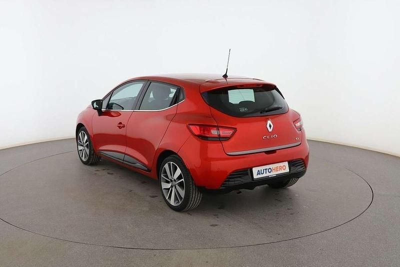 Usado Renault Clio IV 91 CV (66 kW) 2015 Rojo Berlina
