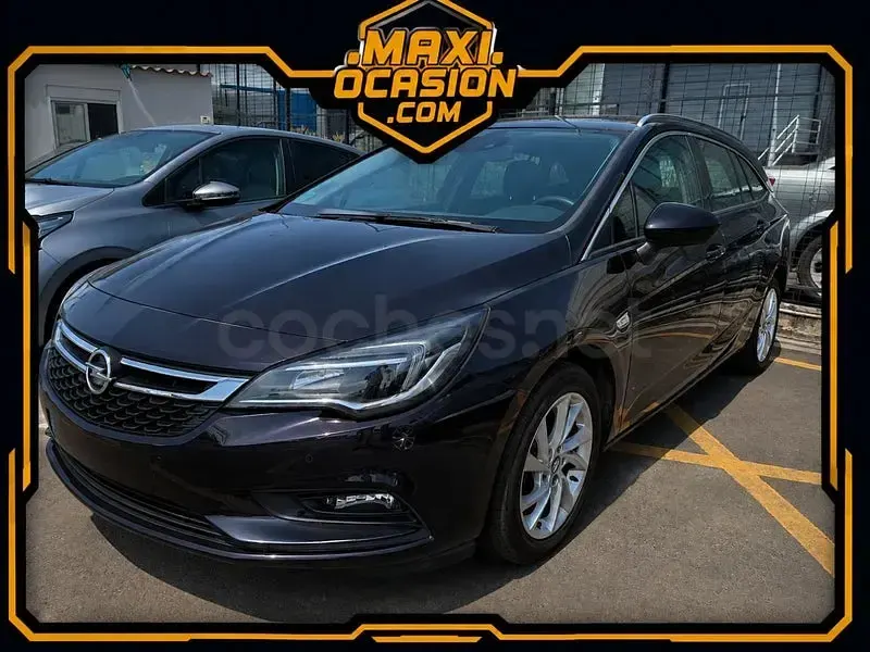Usado Opel Astra Dynamic 125 CV (91 kW) 2018 Azul Familiar