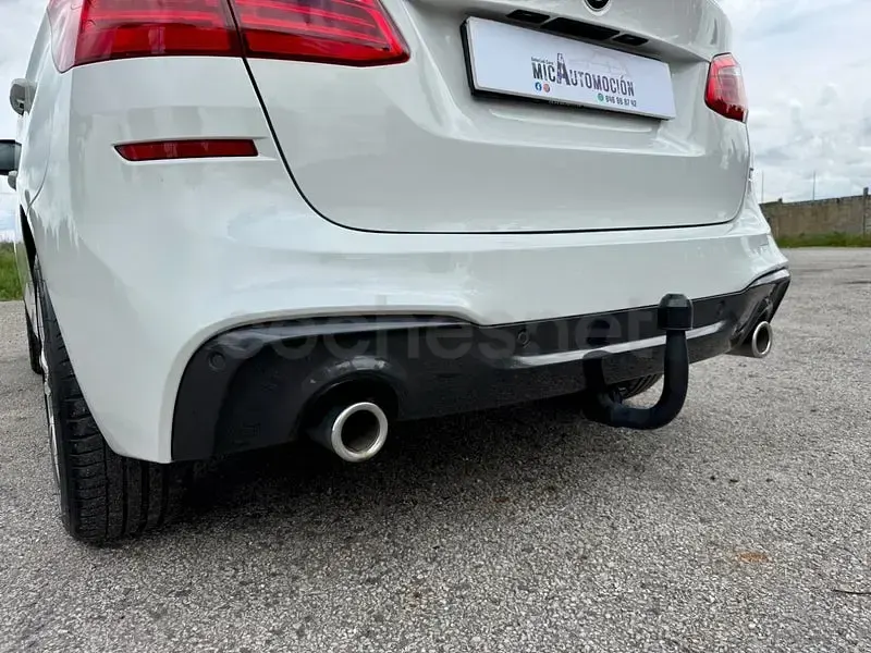 Usado BMW 218 Shadowline 150 CV (110 kW) 2018 Blanco Familiar