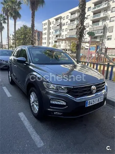 Usado VW T-Roc Edition 115 CV (84 kW) 2019 Gris / plata SUV