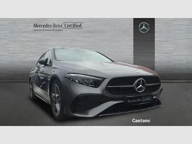 Usado Mercedes A200 150 CV (110 kW) 2025 Gris montaña