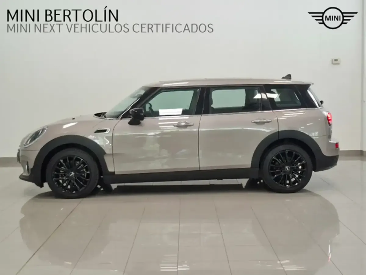 Usado Mini One D Clubman 116 CV (85 kW) 2022 Gris / plata Familiar