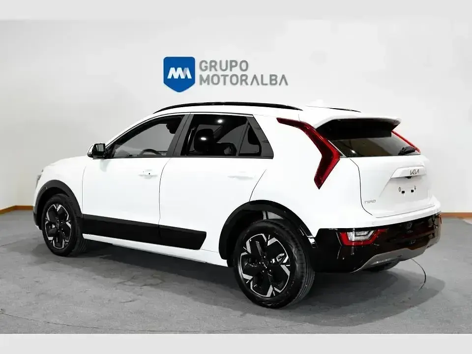 Usado Kia Niro 150 kW (204 HP) 2025 Otro SUV