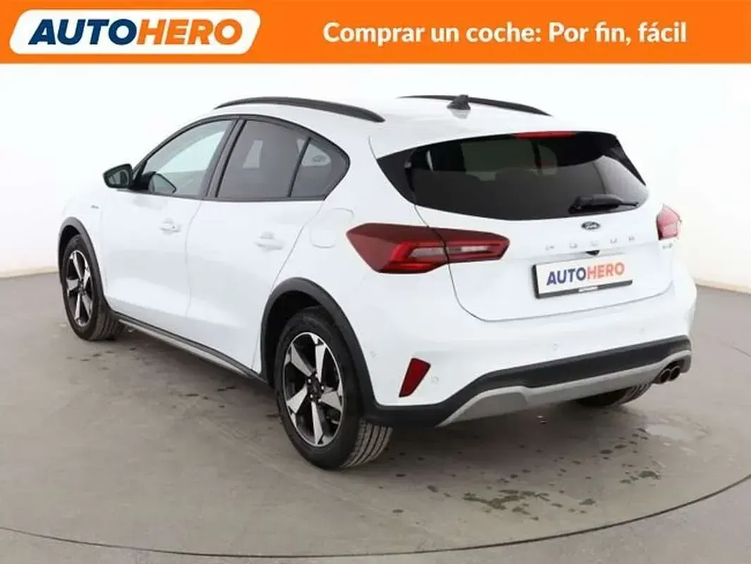 Używany Ford Focus Active 155 KM (114 kW) 2023 Biały Sedan/Limuzyna