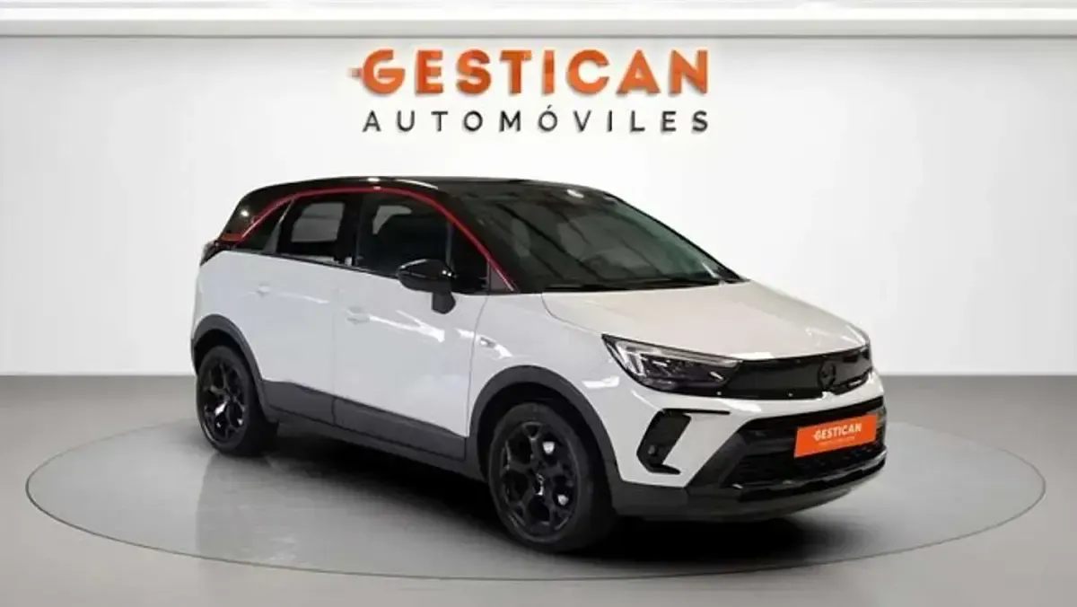Usado Opel Crossland X GS Line 110 CV (80 kW) 2023 Blanco SUV