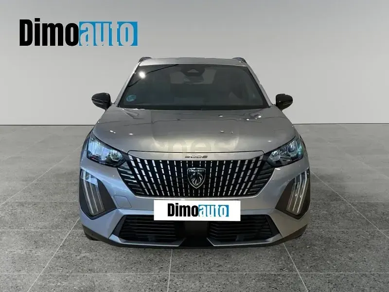 Usado Peugeot 2008 Allure 145 CV (106 kW) 2025 Gris / plata SUV