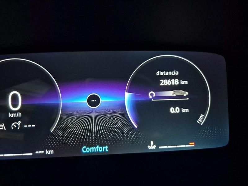 Usado Renault Captur Techno 100 CV (73 kW) 2025 Gris SUV