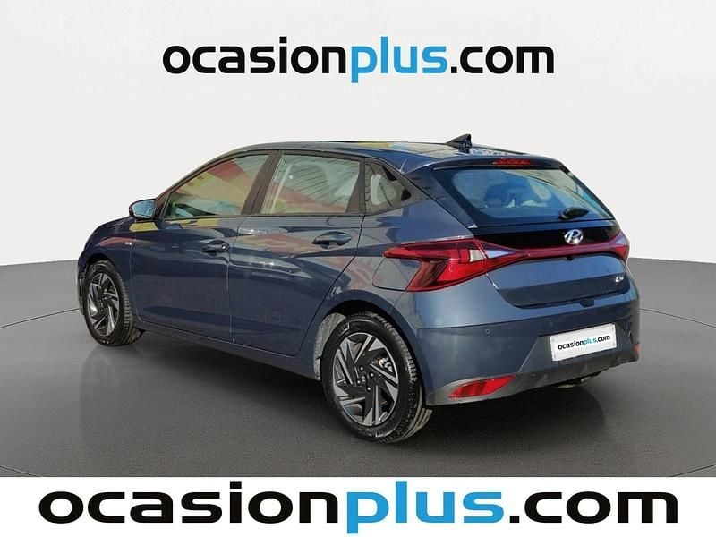 Usado Hyundai i20 101 CV (74 kW) 2022 Gris Utilitario