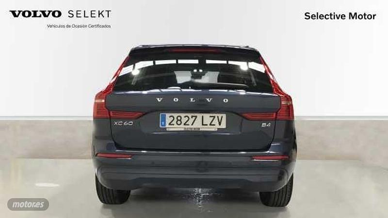 Usado Volvo XC60 Core 197 CV (144 kW) 2022 Azul SUV