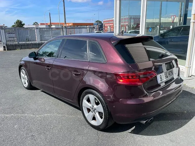 Usado Audi A3 S-Line 150 CV (110 kW) 2014 Granate Berlina