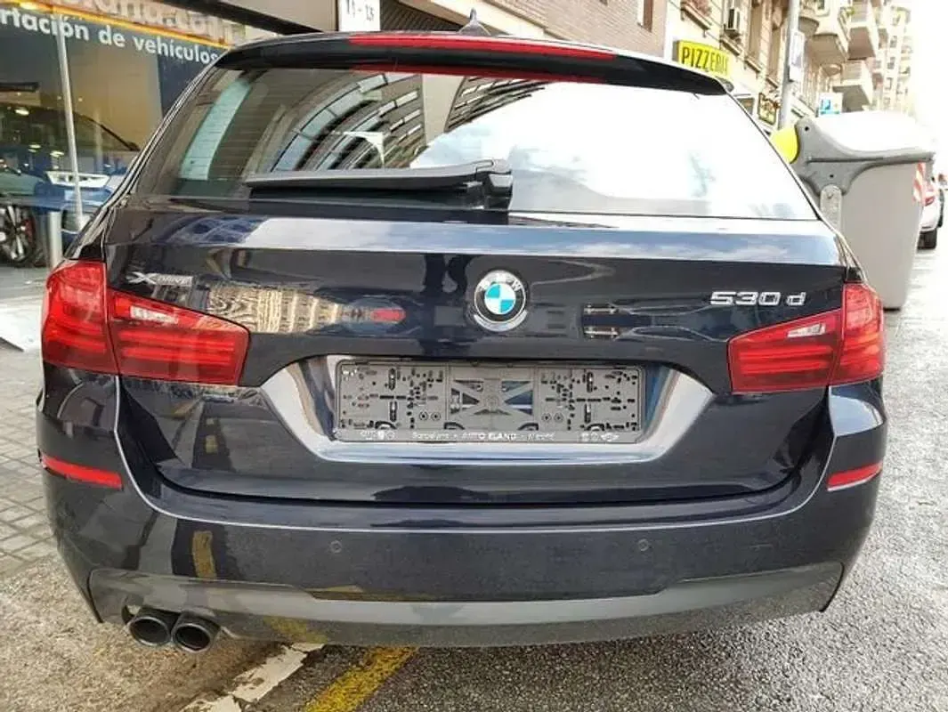Usado BMW 530 Sport Line 258 CV (189 kW) 2017 Negro Familiar