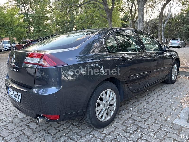 Usado Renault Laguna III Dynamique 130 CV (95 kW) 2014 Negro Berlina