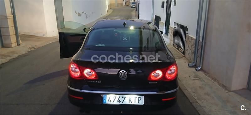 Usado VW Passat 170 CV (125 kW) 2011 Negro Berlina