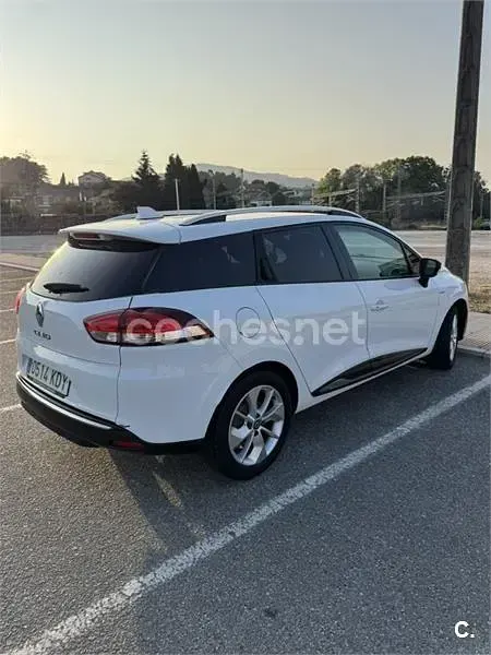 Usado Renault Clio LIMITED 90 CV (66 kW) 2017 Blanco Familiar
