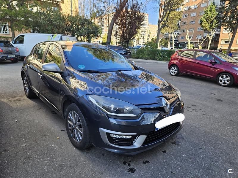 Usado Renault Mégane III GT 115 CV (84 kW) 2013 Gris / plata Berlina