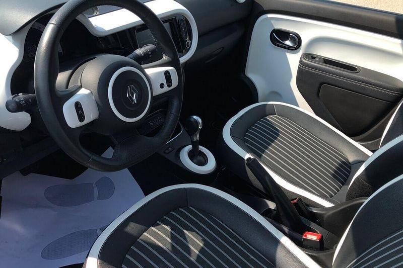 Usado Renault Twingo Zen 60 kW (82 CV) 2022 Blanco Utilitario