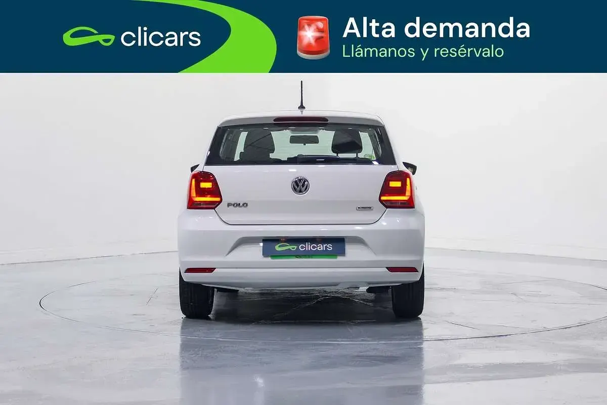 Usado VW Polo Advance 75 CV (55 kW) 2015 Blanco Utilitario