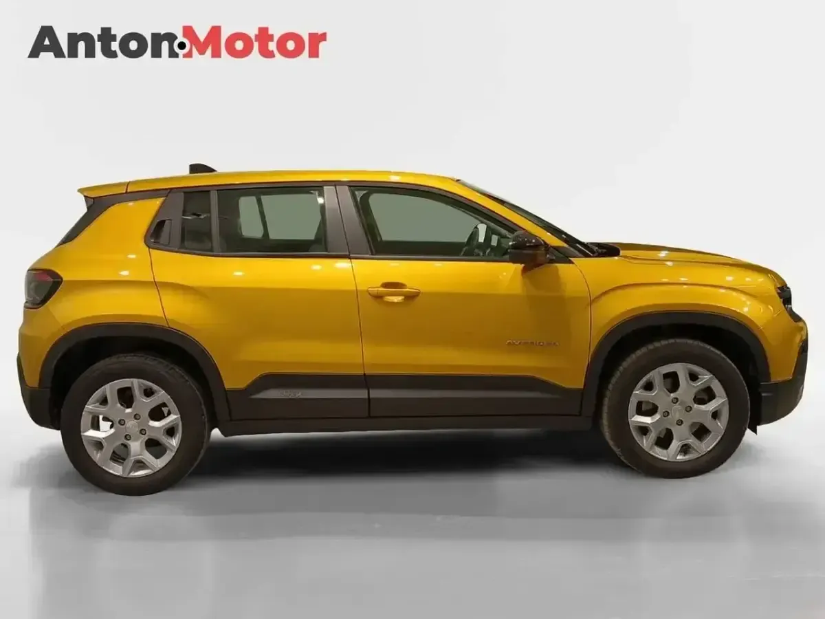 Usado Jeep Avenger Altitude 100 CV (73 kW) 2025 Amarillo SUV