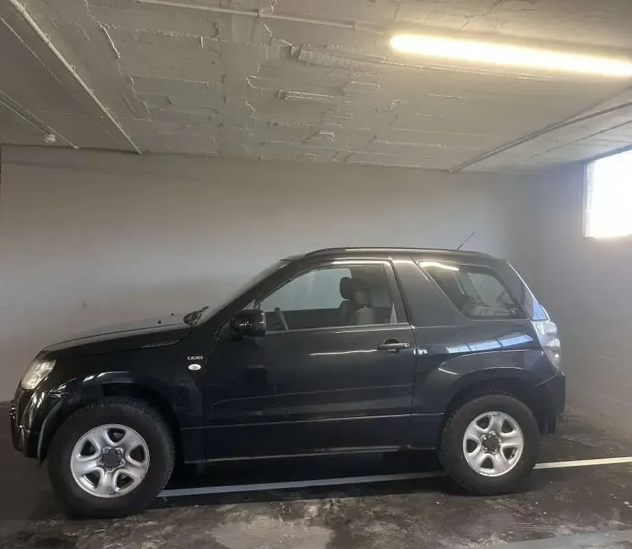 Usado Suzuki Grand Vitara 129 CV (94 kW) 2006 Negro SUV