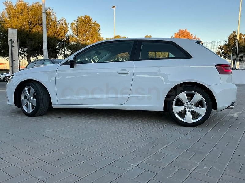 Usado Audi A3 Advanced 125 CV (91 kW) 2015 Blanco Berlina