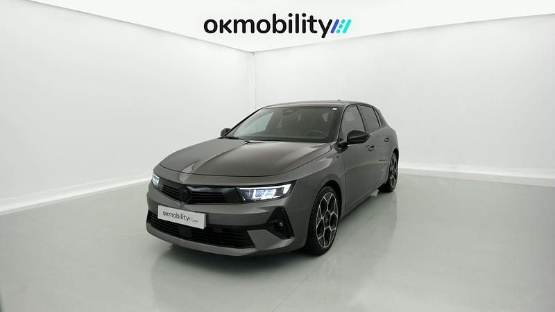 Usado Opel Astra 130 CV (95 kW) 2023 Vulkan grey