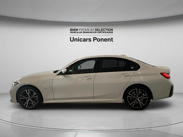 Käytetty BMW 330e Comfort Edition 292 HP (214 kW) 2023 Valkoinen Sedan