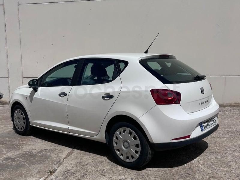 Usado Seat Ibiza Reference 85 CV (62 kW) 2009 Blanco Berlina