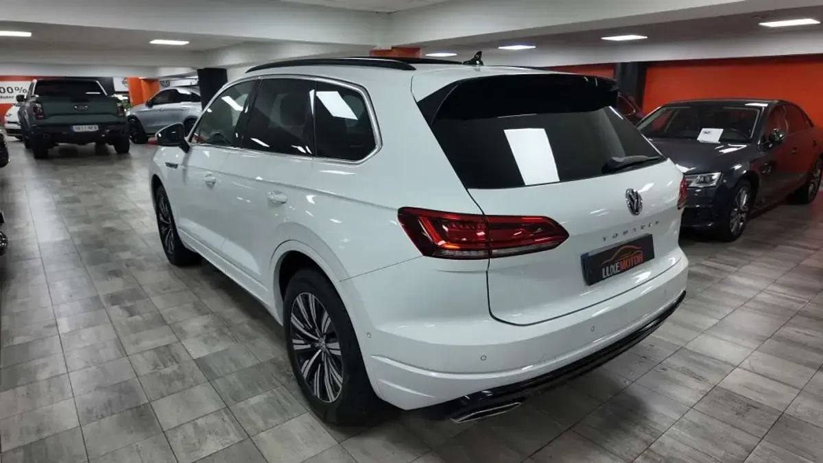 Usado VW Touareg Elegance 286 CV (210 kW) 2021 Blanco SUV