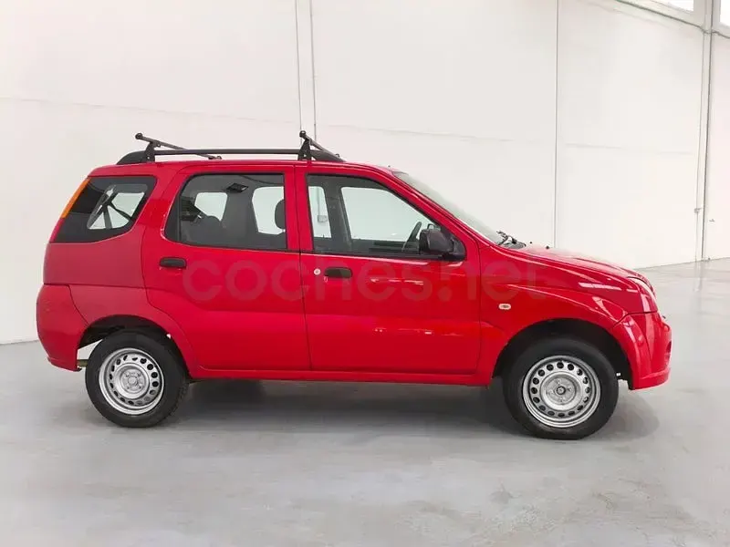Usado Suzuki Ignis 69 CV (50 kW) 2005 Rojo Utilitario