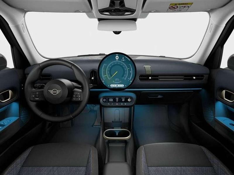 Usado Mini Cooper Essential 114 kW (156 CV) 2025 Negro Utilitario