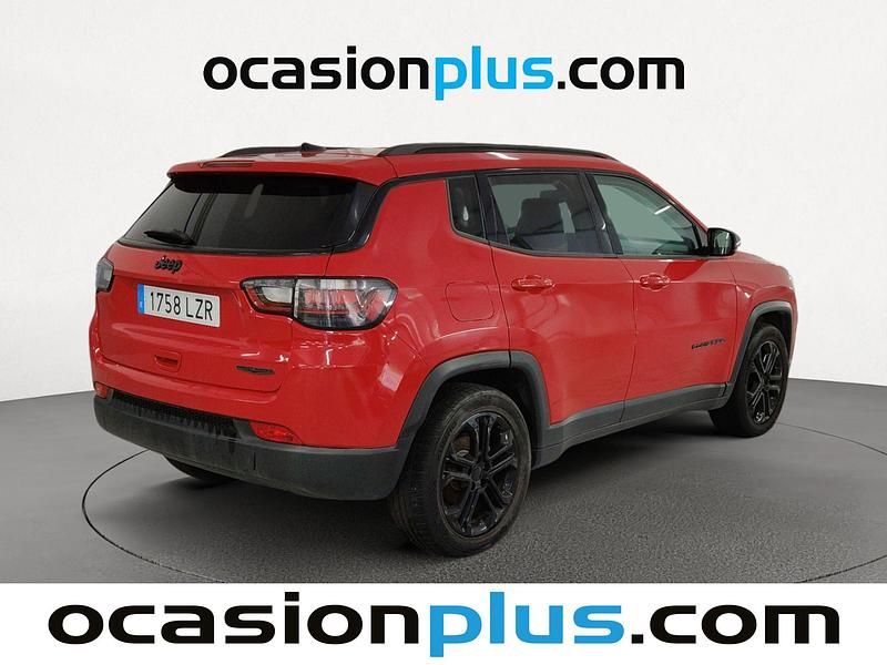 Usado Jeep Compass Night Eagle 131 CV (96 kW) 2022 Rojo SUV