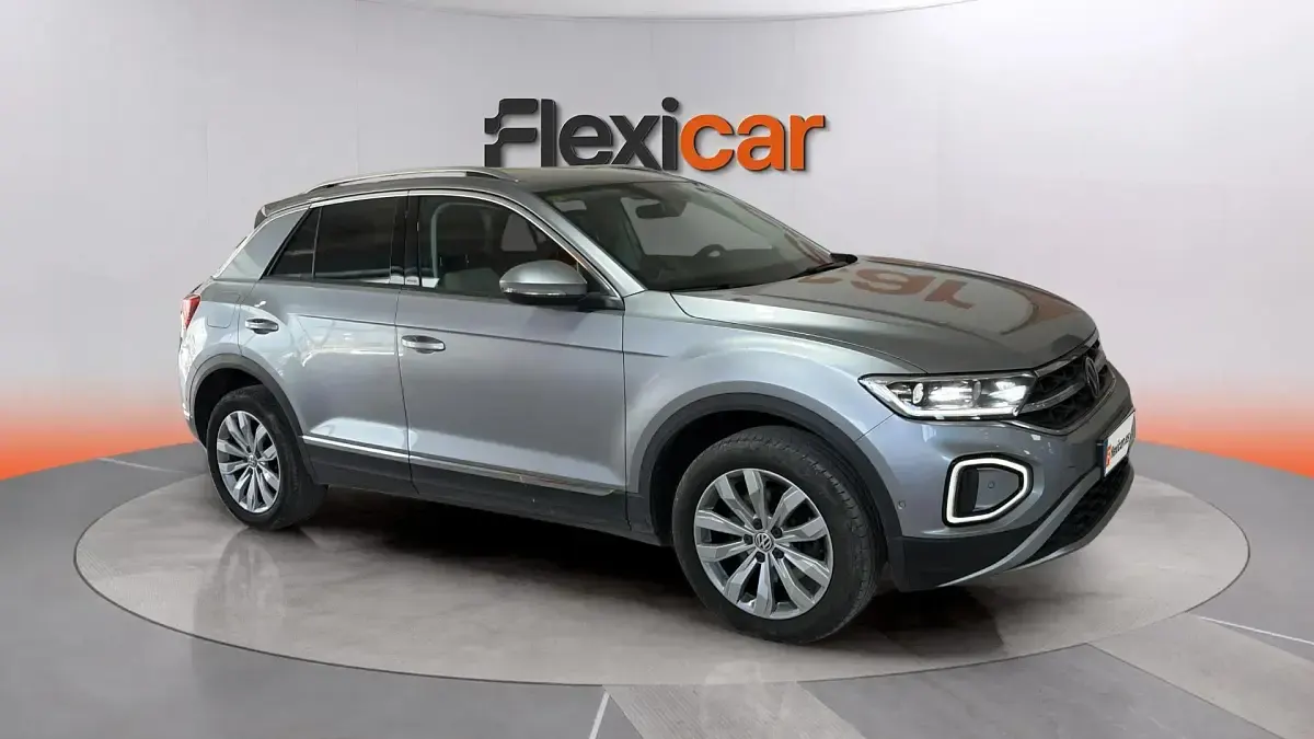 Usado VW T-Roc 150 CV (110 kW) 2023 Gris SUV