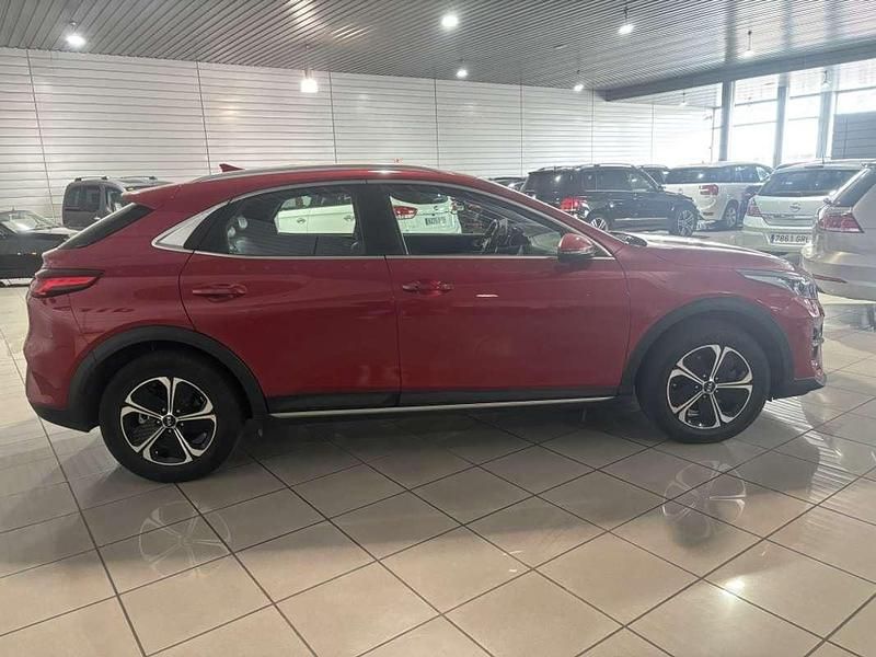 Usado Kia XCeed 141 CV (103 kW) 2021 Burdeos SUV