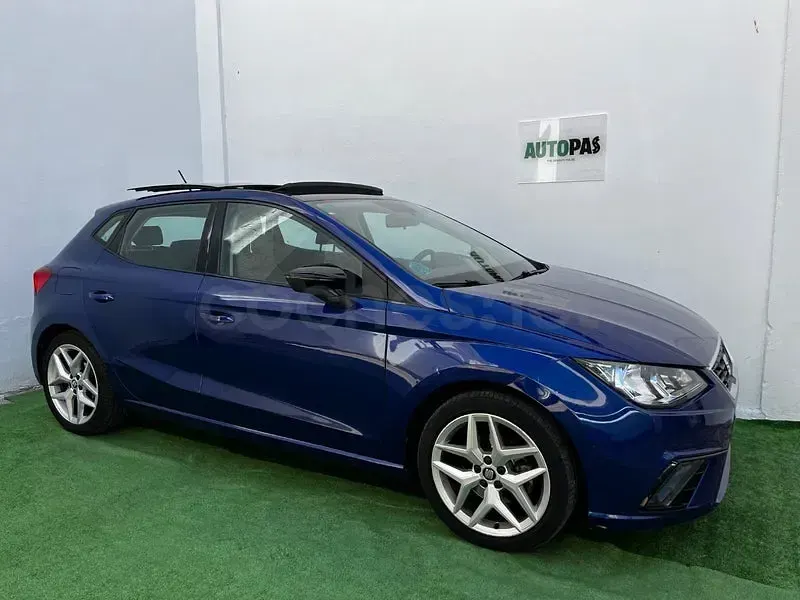 Usado Seat Ibiza FR 115 CV (84 kW) 2017 Azul Berlina
