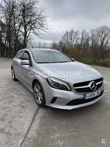 Usado Mercedes A200 Urban 136 CV (100 kW) 2016 Gris / plata Berlina