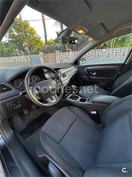 Usado Renault Laguna III Expression 130 CV (95 kW) 2009 Negro Familiar