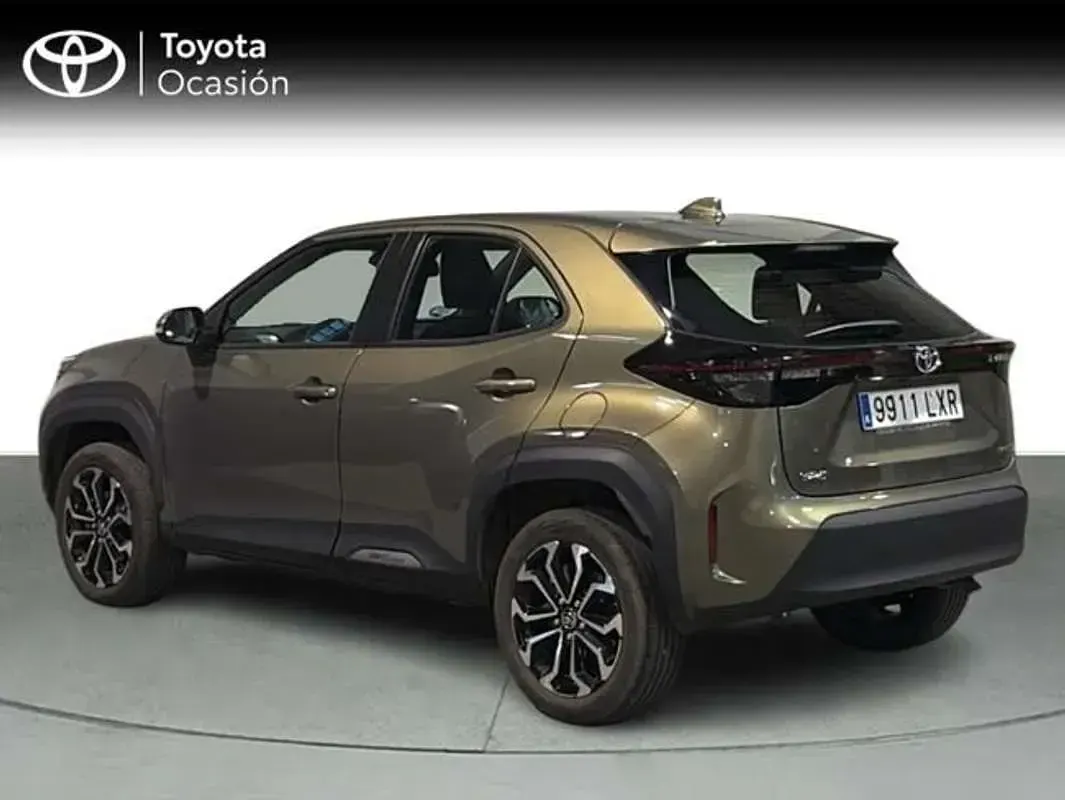 Używany Toyota Yaris Cross Active 116 KM (85 kW) 2022 Zielony SUV