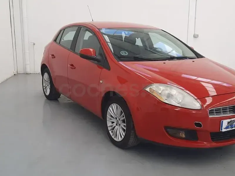 Usado Fiat Bravo Active 120 CV (88 kW) 2008 Rojo Utilitario