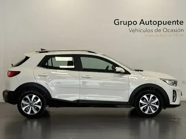 Usado Kia Stonic 120 CV (88 kW) 2023 Blanco SUV