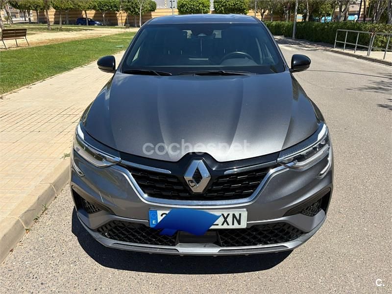 Usado Renault Arkana Intens 140 CV (102 kW) 2022 Gris / plata SUV