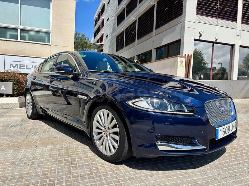 Usado Jaguar XF Luxury 200 CV (147 kW) 2015 Azul Berlina