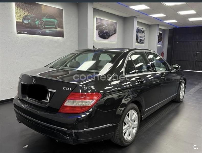Usado Mercedes C220 Elegance 150 CV (110 kW) 2008 Negro Berlina