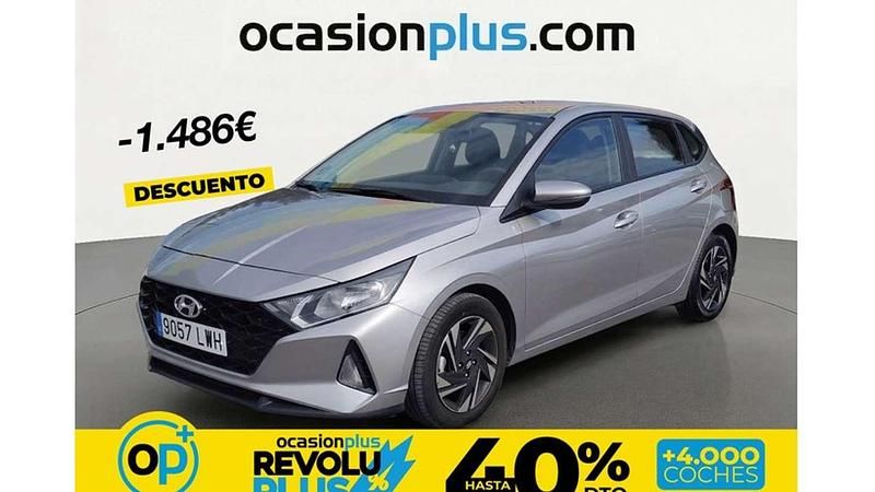 Usado Hyundai i20 101 CV (74 kW) 2022 Gris Utilitario