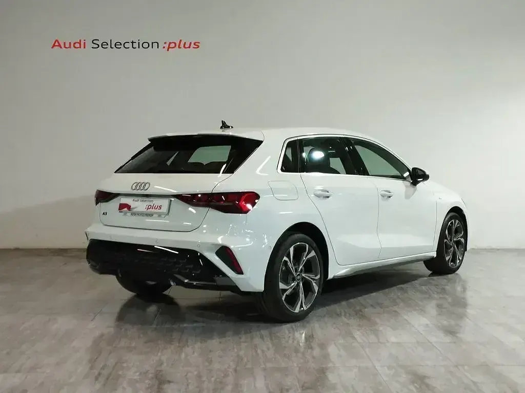 Usado Audi A3 e-tron S-Line 204 CV (150 kW) 2026 Blanco Utilitario