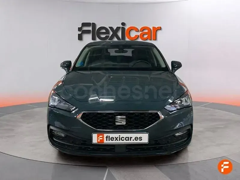 Usado Seat Leon Style 150 CV (110 kW) 2025 Gris Berlina
