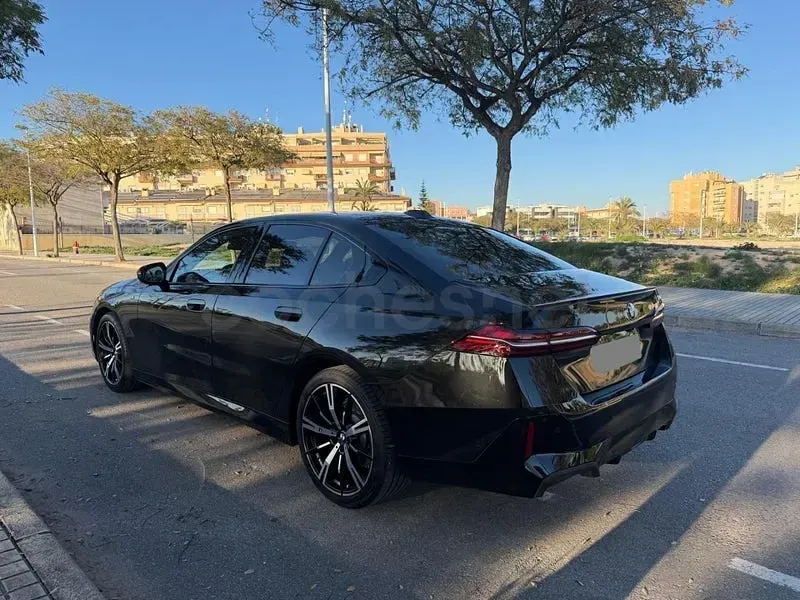 Usado BMW 520 208 CV (152 kW) 2024 Negro Berlina
